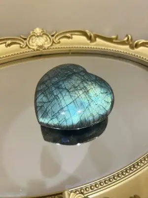 守護｜拉長石愛心